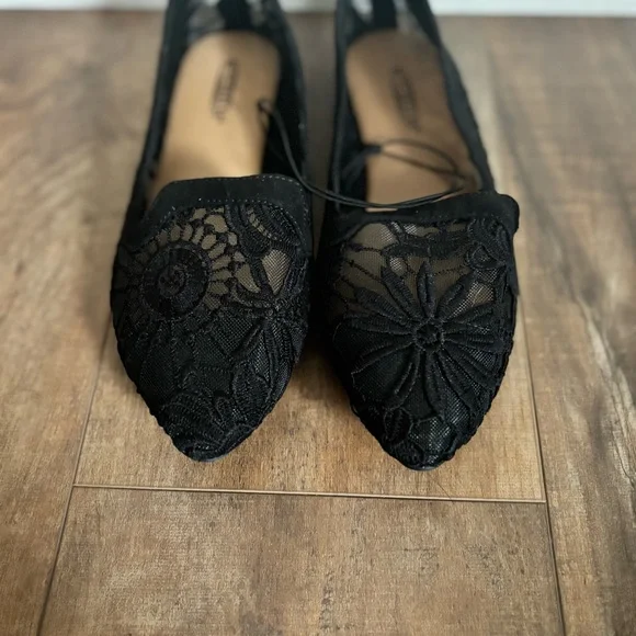 Seychelles Black Floral Lace Almond Toe Slip On Ballet Flats Size 7.5 NEW - Picture 4 of 8